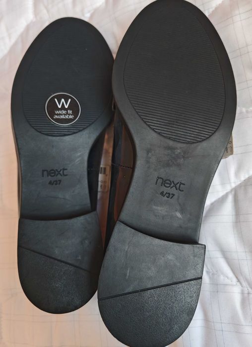 Нови обувки Next