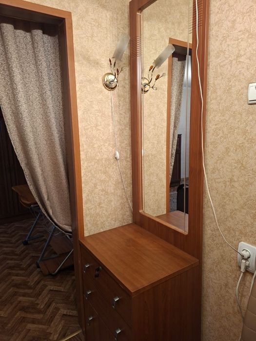 Трюмо в хорошем состоянии