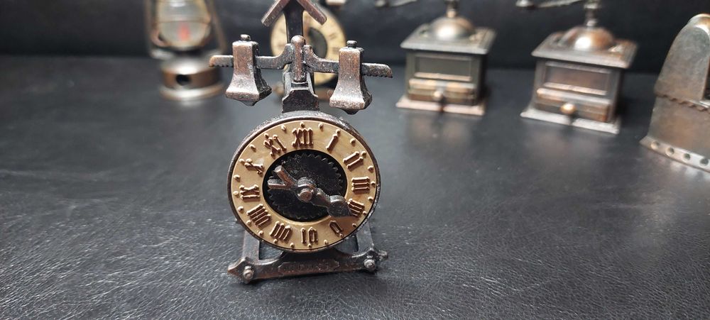 Ретро острилки Play me