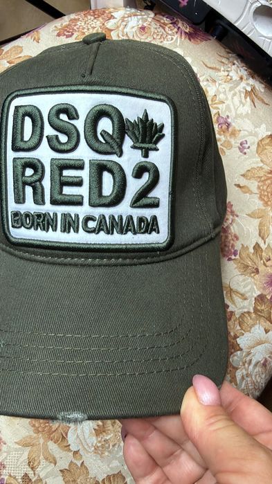 Шапка с козирка dsquared2