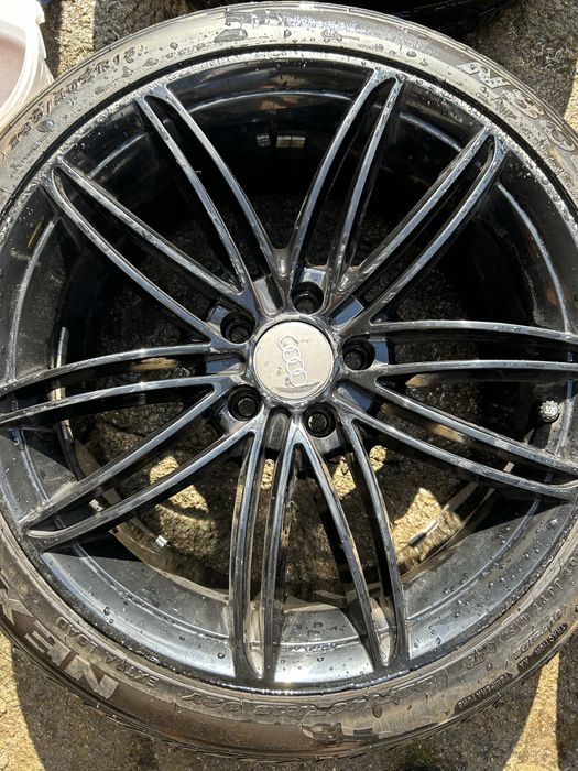 Jante Audi pe 18 cu tot cu cauciucuri
