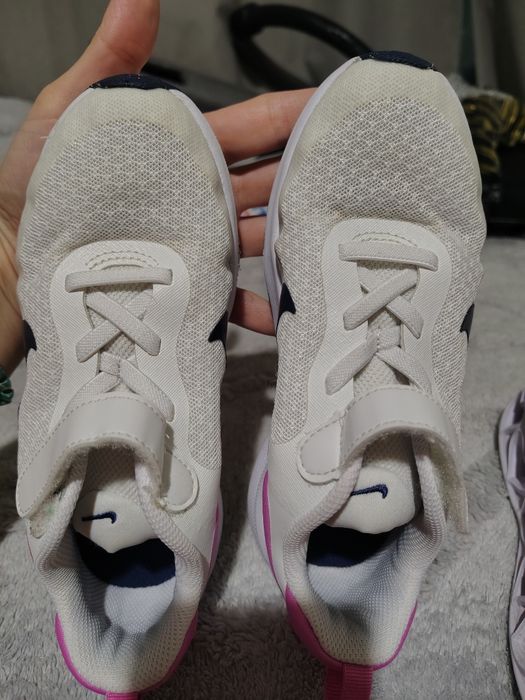 Маратонки  Nike плюс подарък