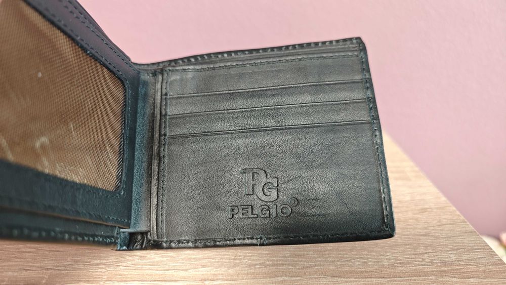 Кожа от СКАТ портфейл PELGIO Тайланд