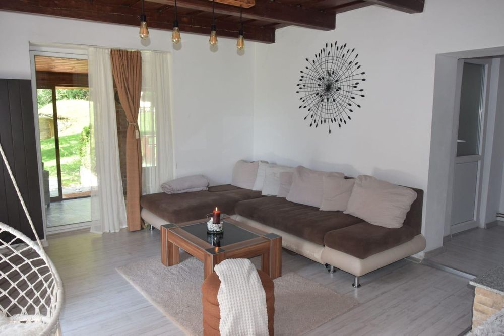 Cabana de inchiriat. Cabana Ana