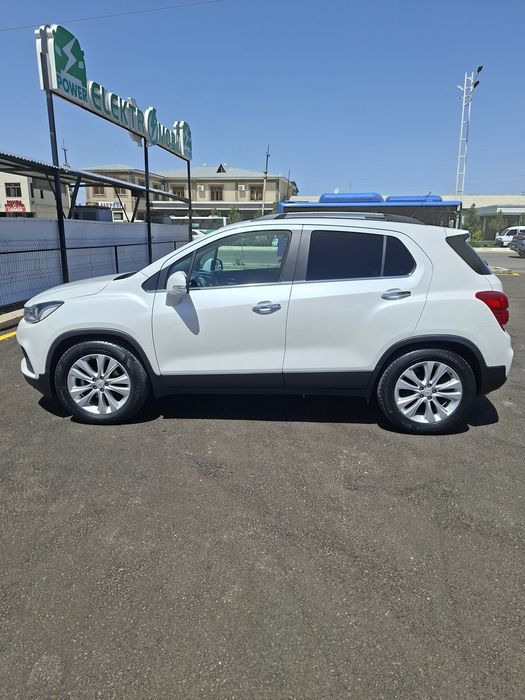 Тез Сотилади Трекер 1 пример 2019 й нархи 11.200уе