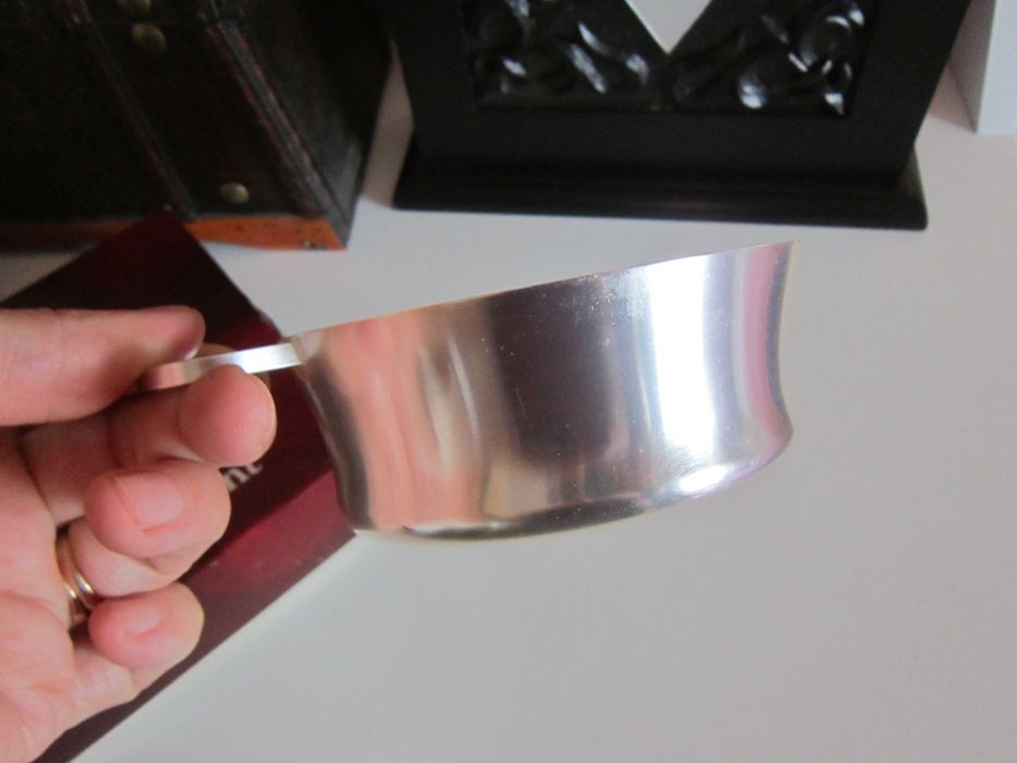 cadou rar suport festiv argintat pt sticle,WMf  Germania 1980 nou