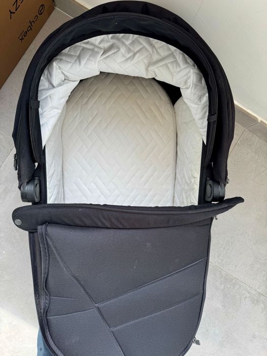 Carucior copii 2 in 1 Muuvo Quick 4.0 Classic Black