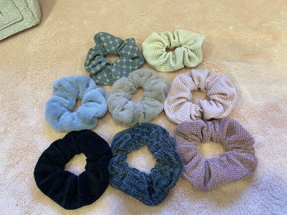 Аксесоари за Коса (Chanel, LV, Gucci и др) + Мини преса и Чантичка