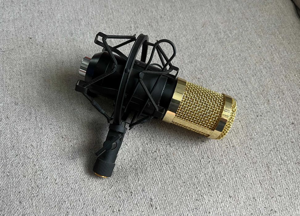 Microfon condensator BM-800 cu suport shock mount – studio / podcast