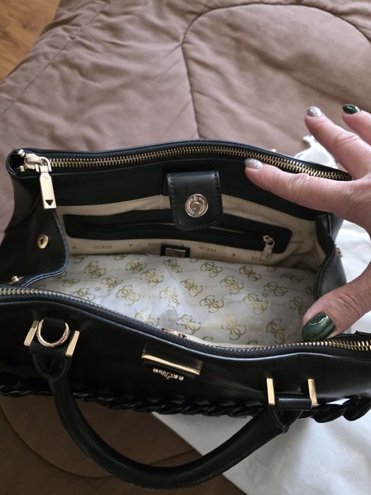 Дамска чанта Guess