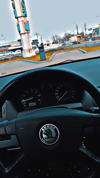 SKODA Fabia 2000 — imagine 3