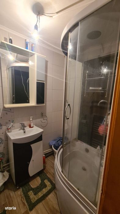 Casă de vânzare în Curtea de Argeș.