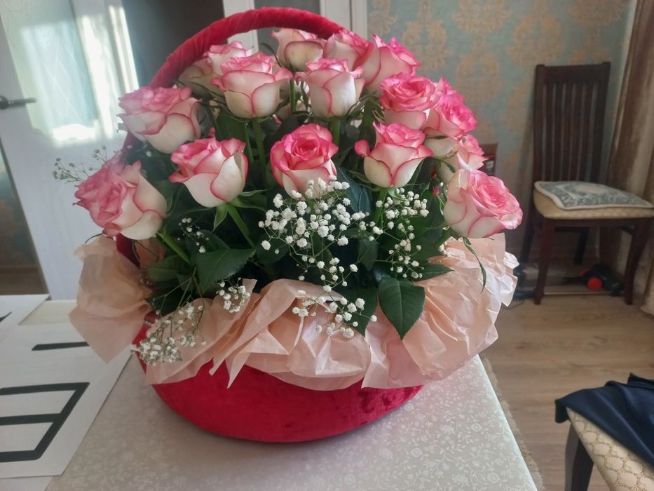 Продам букет роз (корзина)