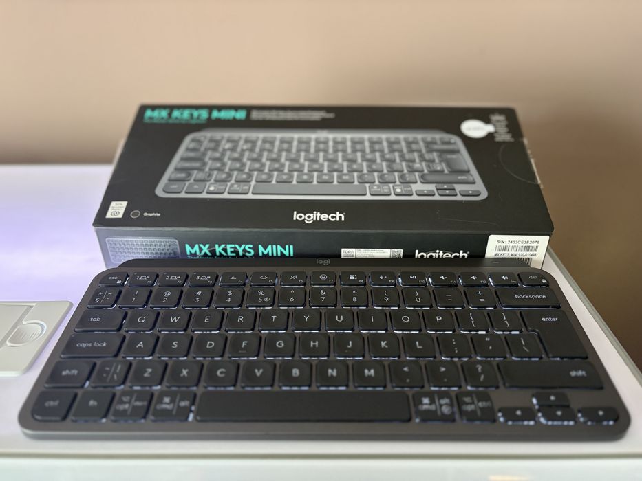 Продава се!! Logitech MX Keys Mini