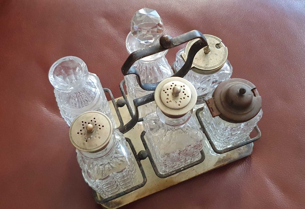 Посребрен антикварен оливерник от Великобритания