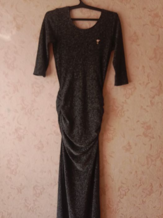 Продаю платье 46 размера