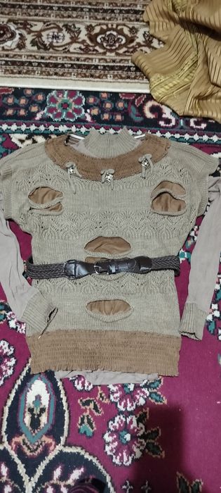 Женские кофты, брюки и шарфик