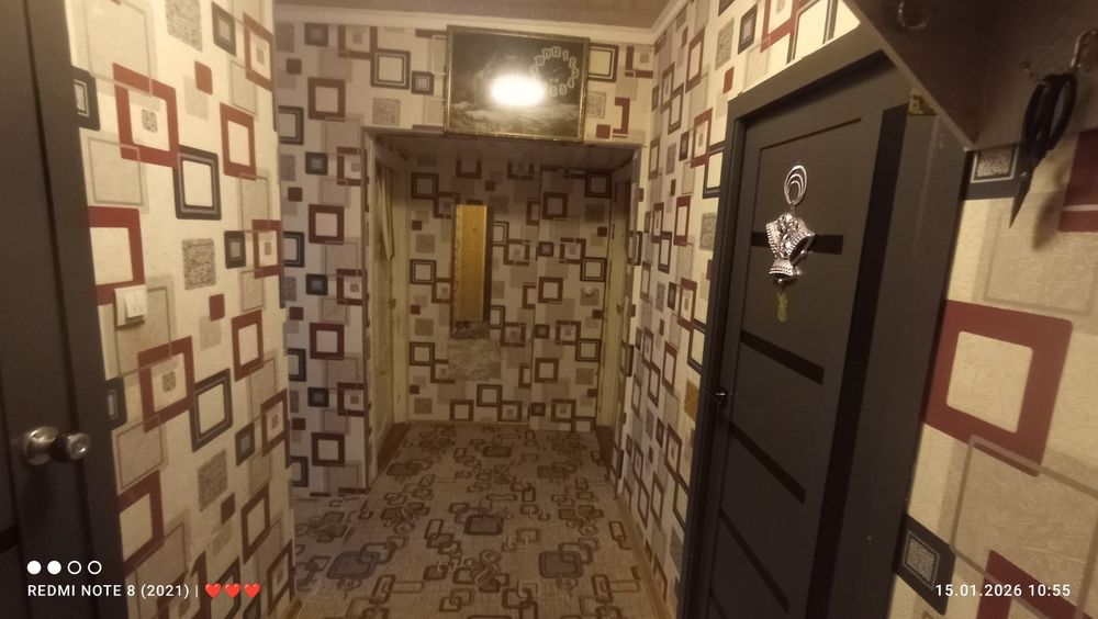 Срочно сотаман 2-4-56да 3-хоналик уйимни 1-этаж панельный подвали бор.