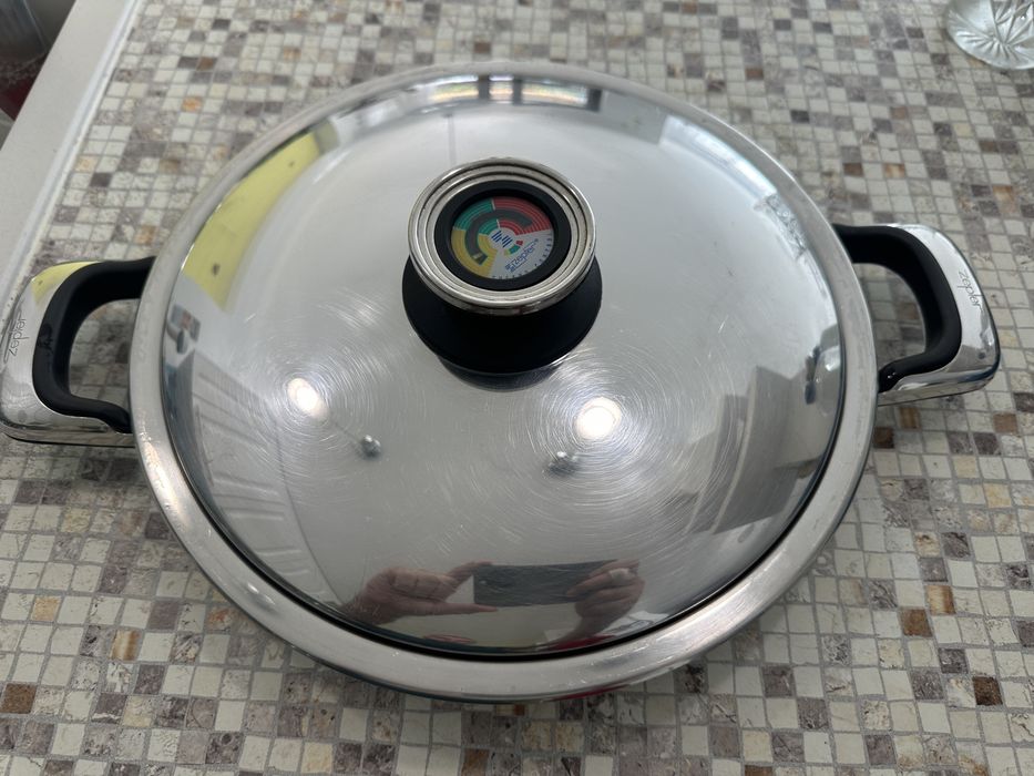 Grill Zepter original, inox 18/10, cu capac și termocontrol – 750 lei negociabil