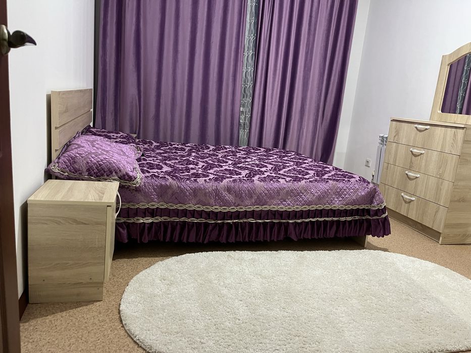 Продам спальный гарнитур