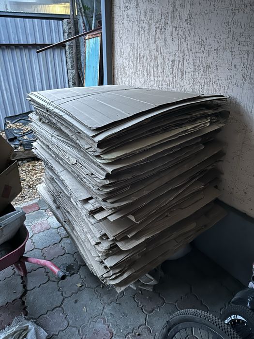 Продам картон ~250 шт.