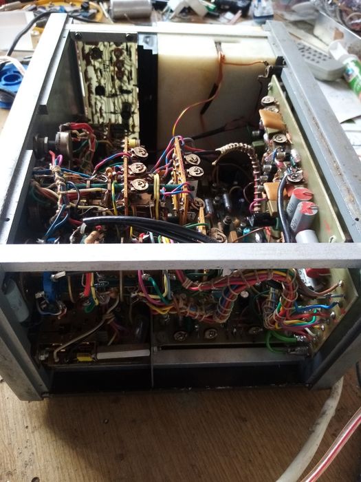 Vând multimetru electronic românesc E0403