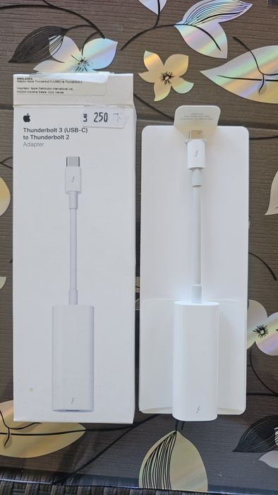 Apple Thunderbolt 3 to 2 + Cablu Original 0.5 m