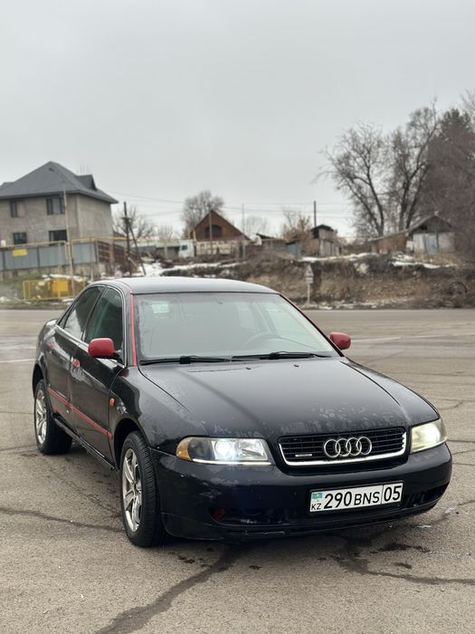 Продам Audi a4 .