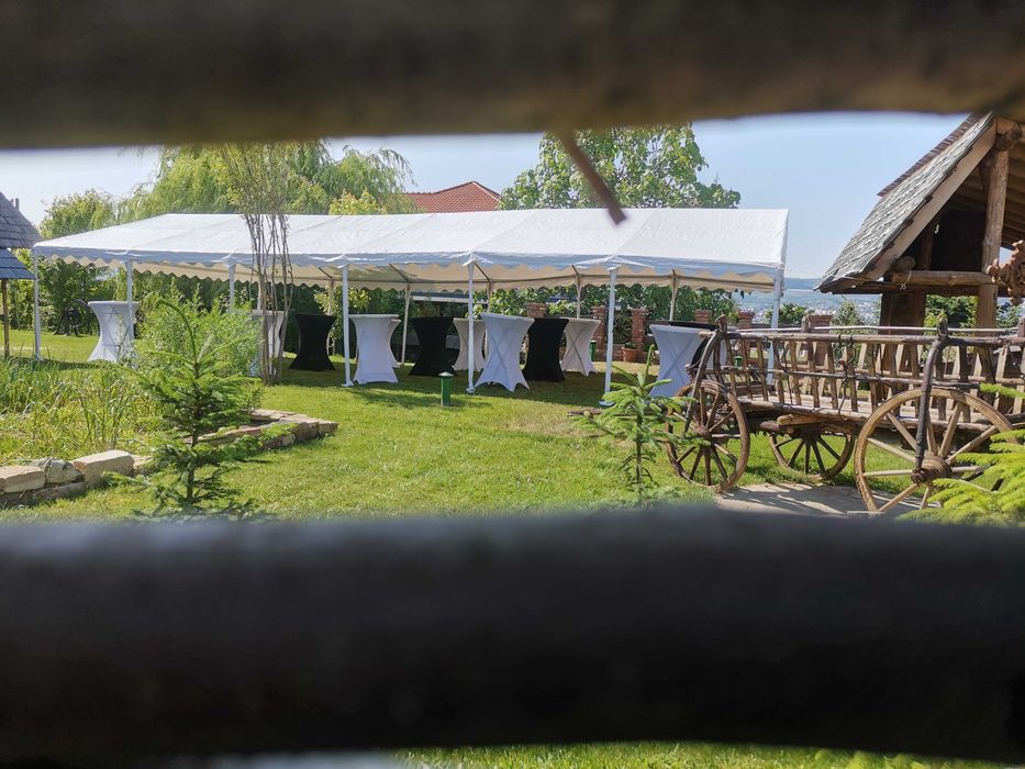 Inchiriez mese de berărie, pavilioane, pagode, corturi, mese și scaune