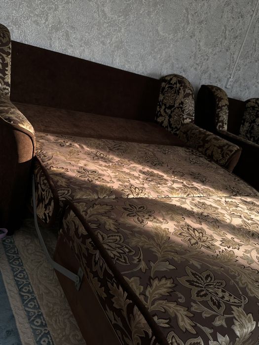 Раскладной диваны и кресло