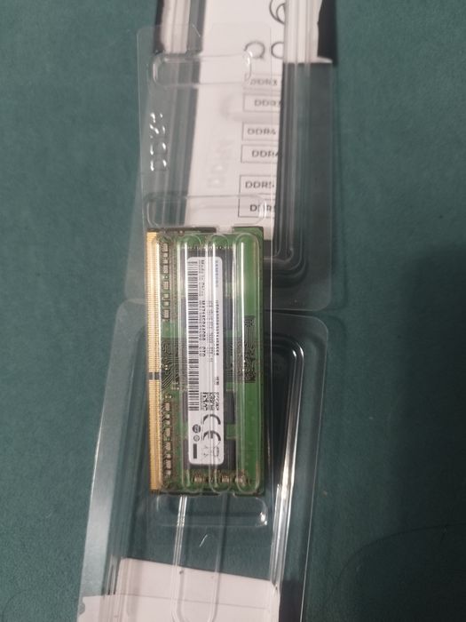 Продам DDR 4 для ноутбука на 4 Гб