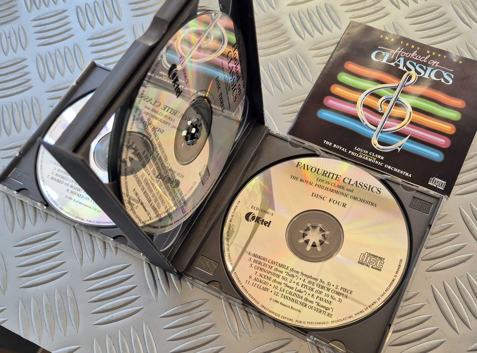 4 CD "The Very Best of Hooked on Classics" – Louis Clark & RPO