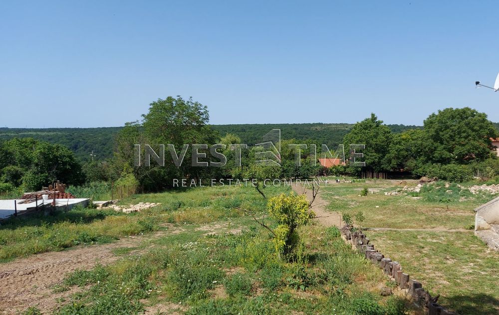 Продава се Парцел в с. Орешак, Област Варна - 1064 кв.м за 73 €/кв.м - Снимка #1