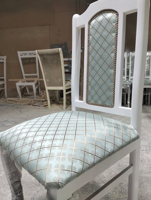 Стол круглый 1.30 стулья 6 шт.