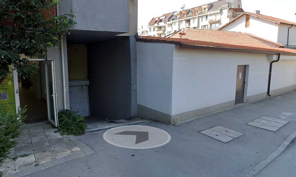 Дава се под наем Гараж / Паркомясто в София, Банишора - 13 кв.м за 153 € - Снимка #1