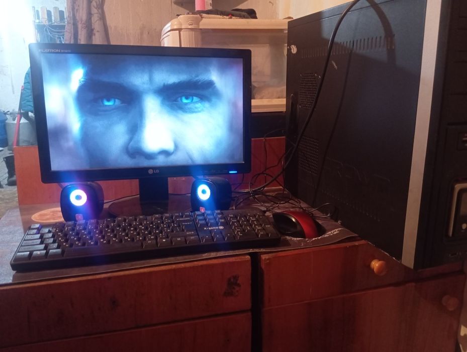 Продам компьютер crown