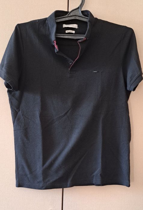 Поло , фирма де факто  Состояние отличное. Размер л