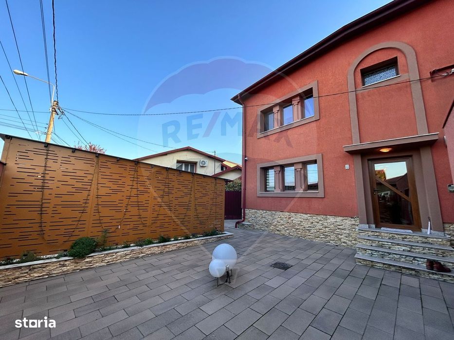 Casă P+1 cu 2 corpuri, 2 garaje și vizibilitate excelentă – Ploiești,