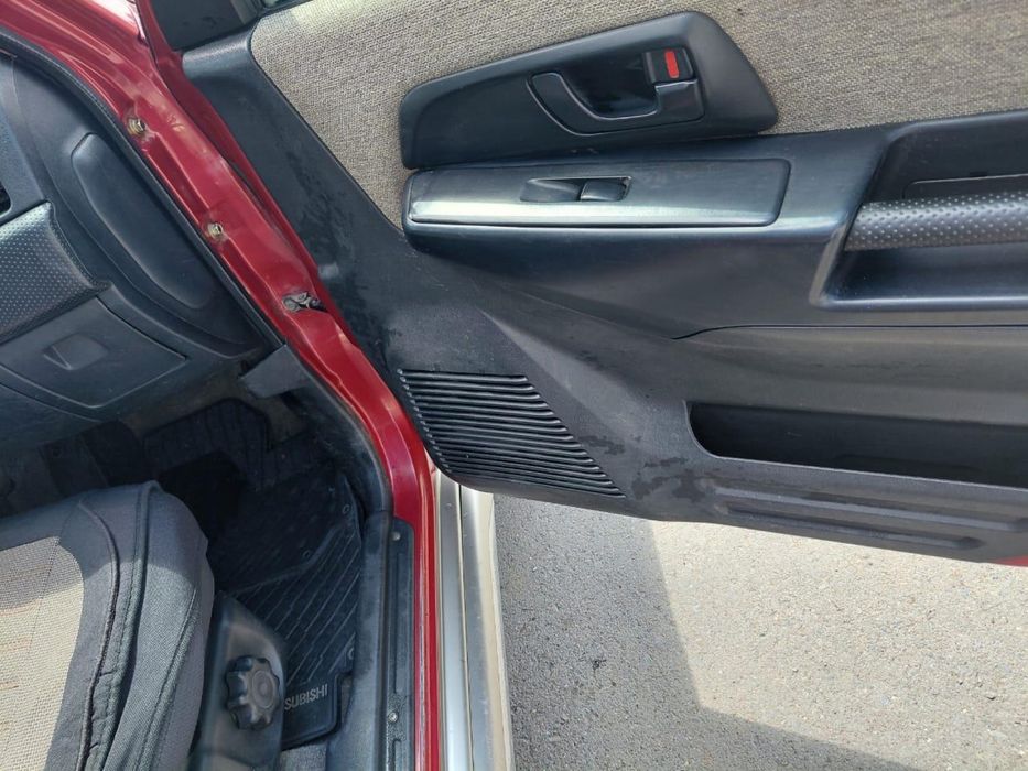 Продам pajero io 2001 года