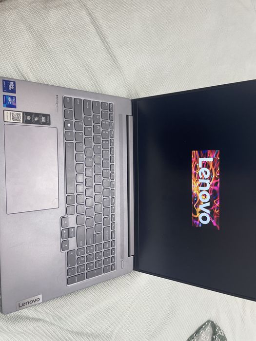Lenovo IdeaPad Pro 5 16IMH9 32GB LPDDR5X ram Intel Core™ Ultra 7 155H 1tb ssd