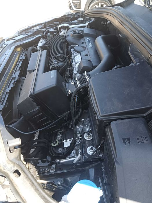 Volvo XC60 Бенз/ГАЗ* ПОДГРЕВ* 4х4* КАМЕРА* АВТОПИЛОТ  СПЕЩНО ПРОДАВА