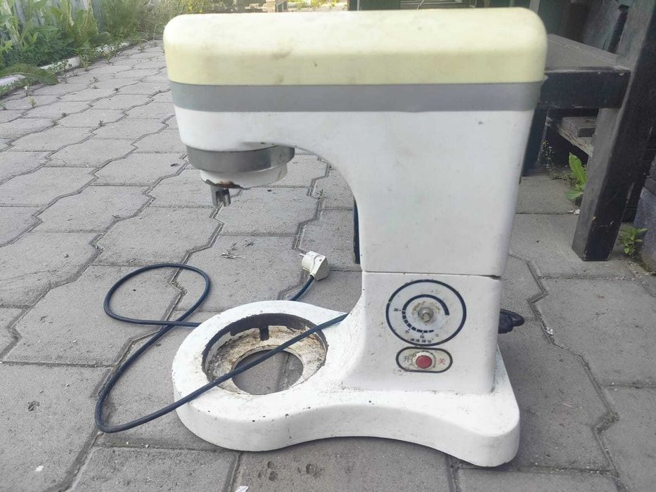 продам планерный миксер 7l