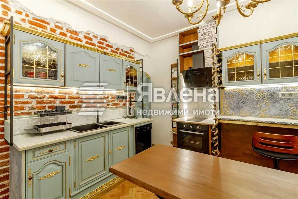Продава се Двустаен апартамент в София, Център - 64 кв.м за 2351 €/кв.м - Снимка #12