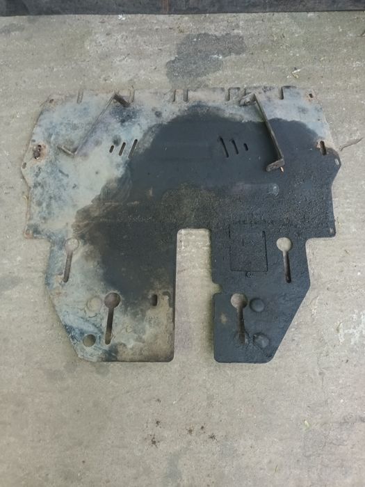 Scut motor metal skoda rapid