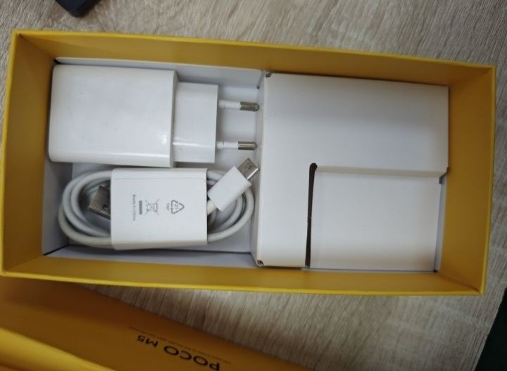 Poco M5 с документами.