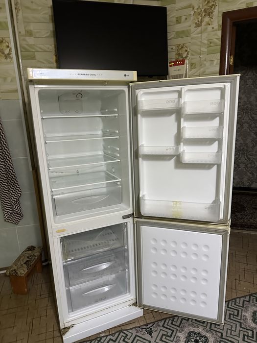 Продается холодильник