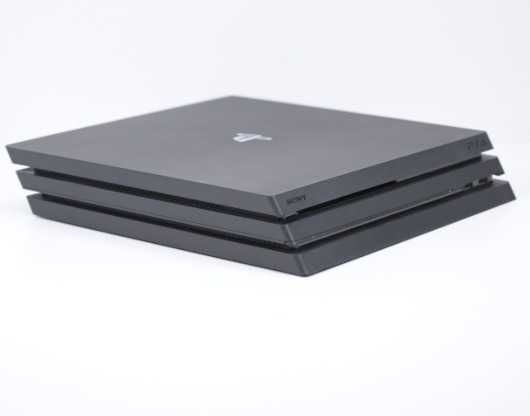 Consola Sony PlayStation 4 Pro 1TB Black + 2 controller DualShock 4 v2