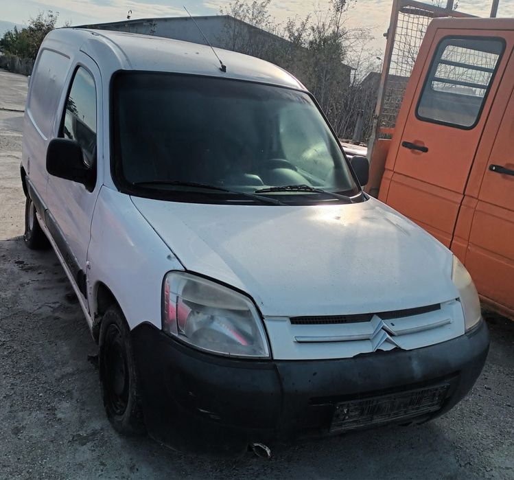 Dezmembrez citroen berlingo 1.6 HDI