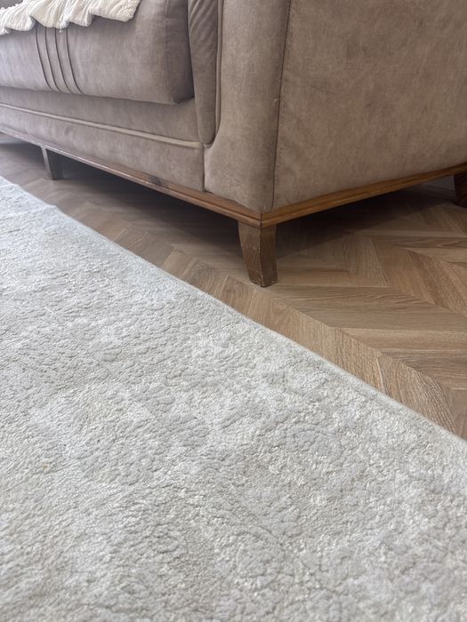 Продам диван в иделальном состояний.