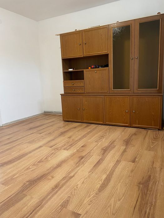 De Vânzare Apartament cu 3 camere, în Reghin, str. Pomilor
